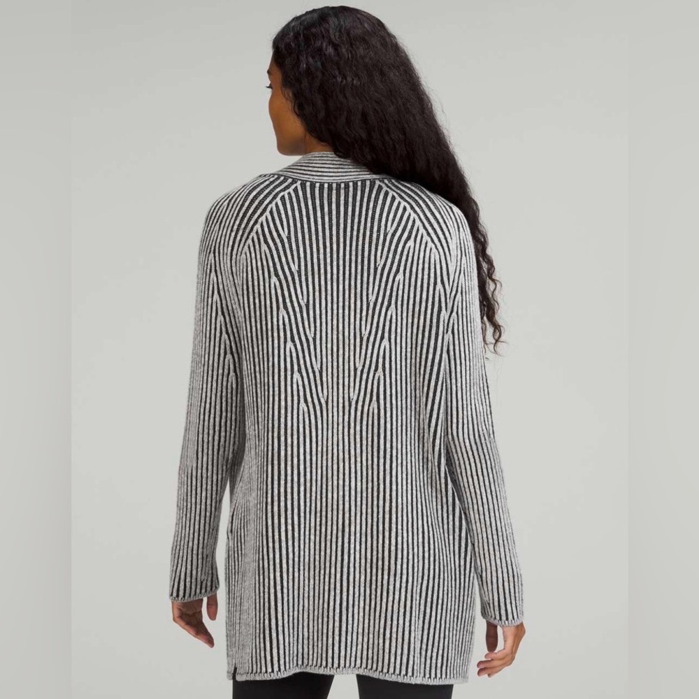 Lululemon Cotton-Cashmere Blend Sweater Wrap - Picture 4 of 9